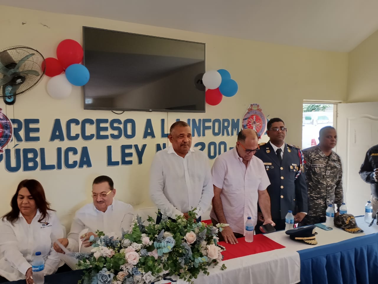 Acto Solemne para la entrega de un camión de agua a el cuerpo de bombero del distrito municipal guayabo dulce.